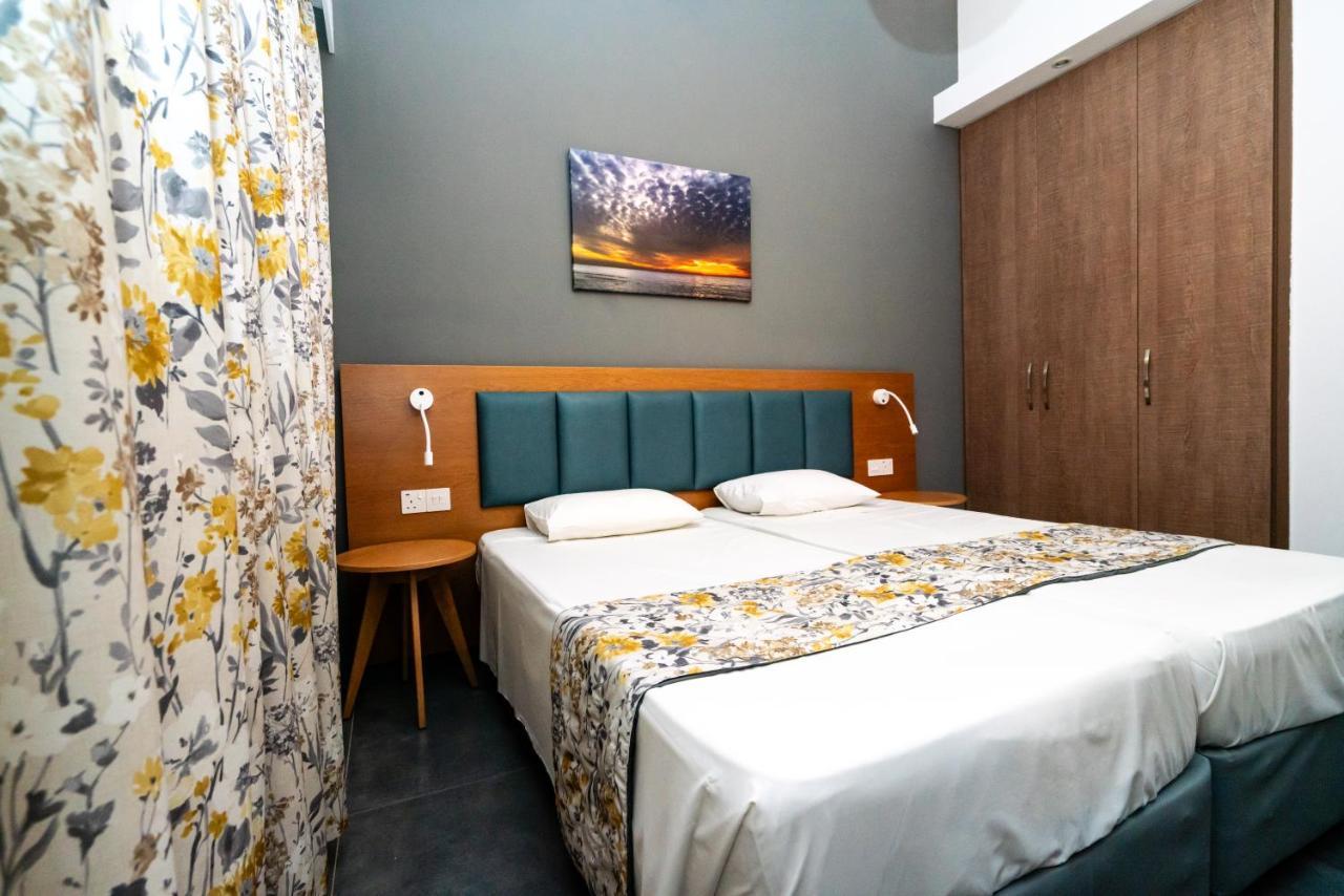 Helios Bay Hotel And Suites Klorakas Ngoại thất bức ảnh