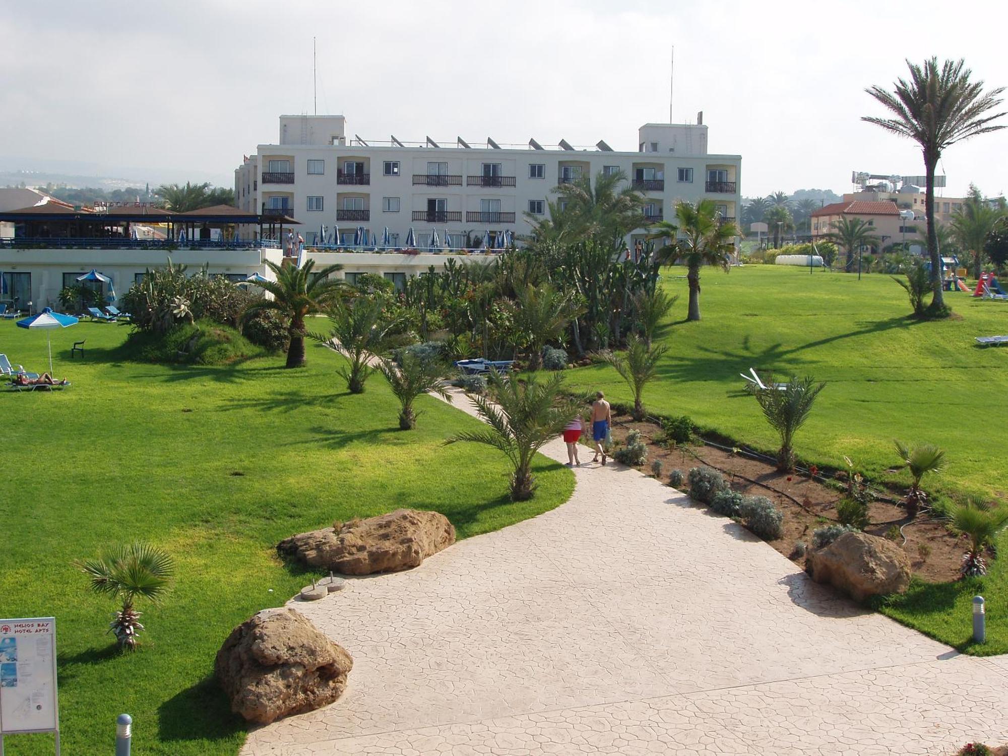 Helios Bay Hotel And Suites Klorakas Ngoại thất bức ảnh