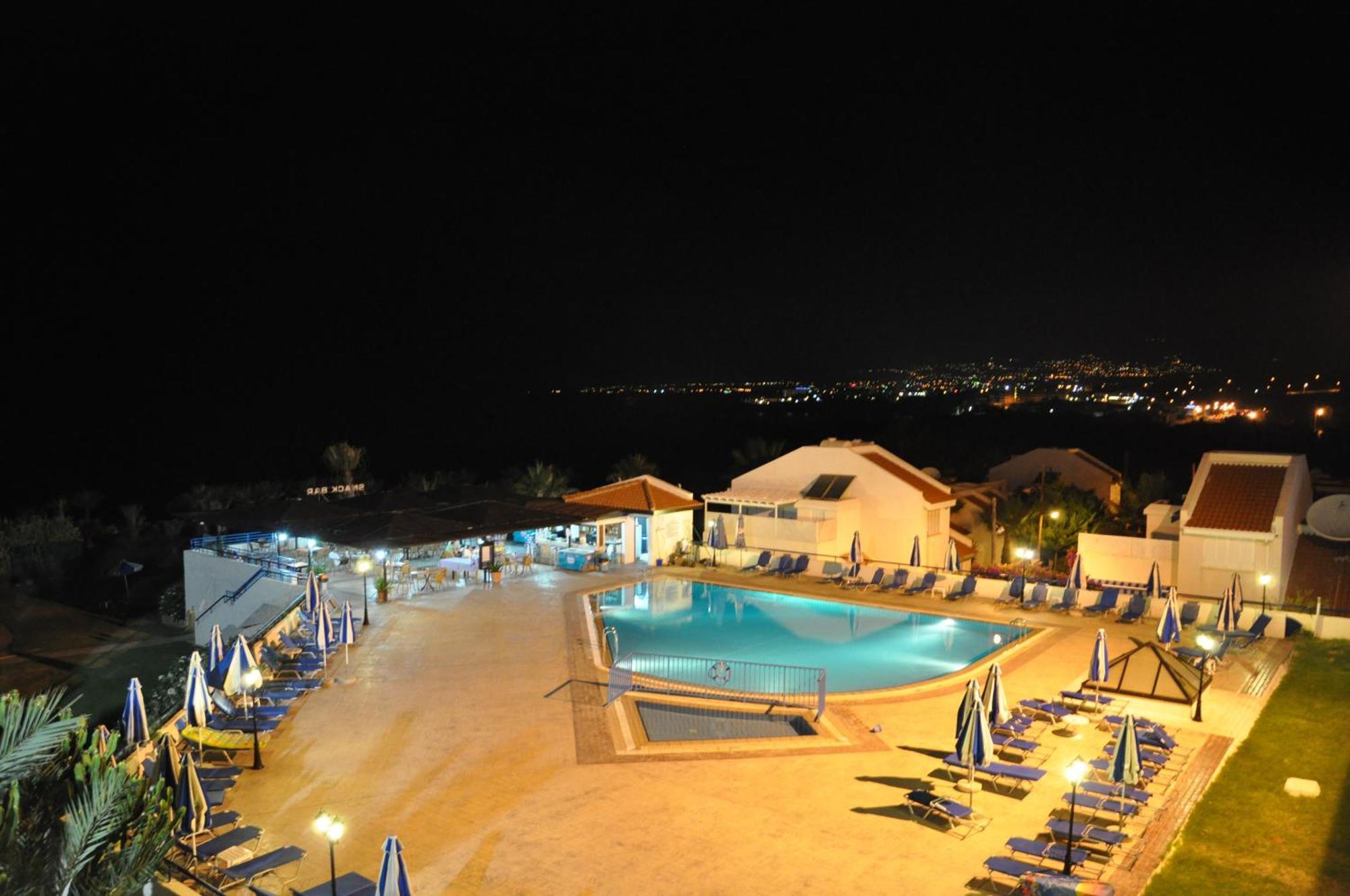 Helios Bay Hotel And Suites Klorakas Ngoại thất bức ảnh