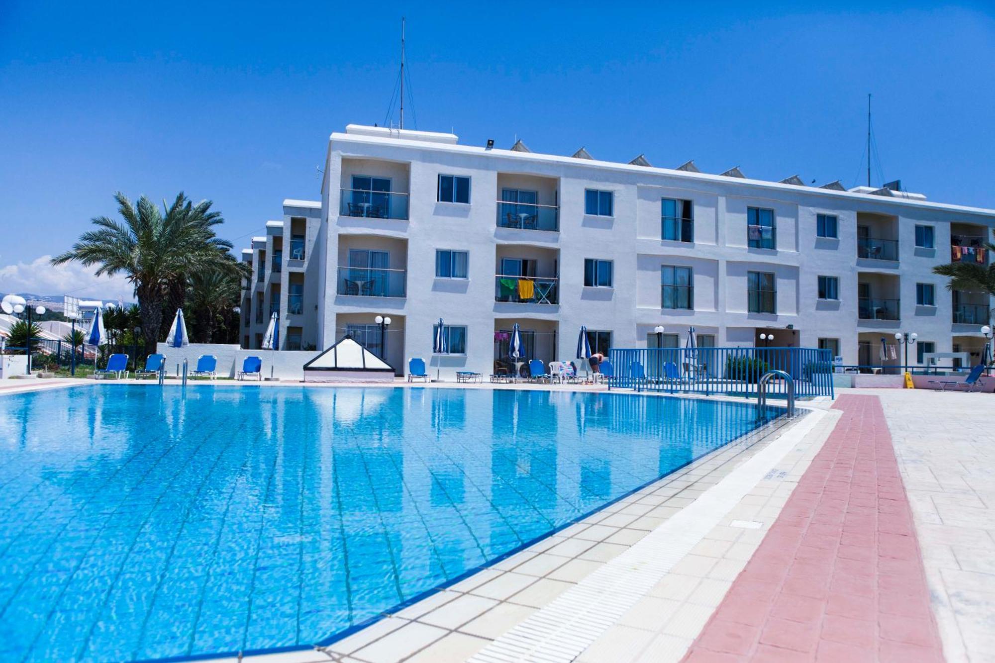 Helios Bay Hotel And Suites Klorakas Ngoại thất bức ảnh