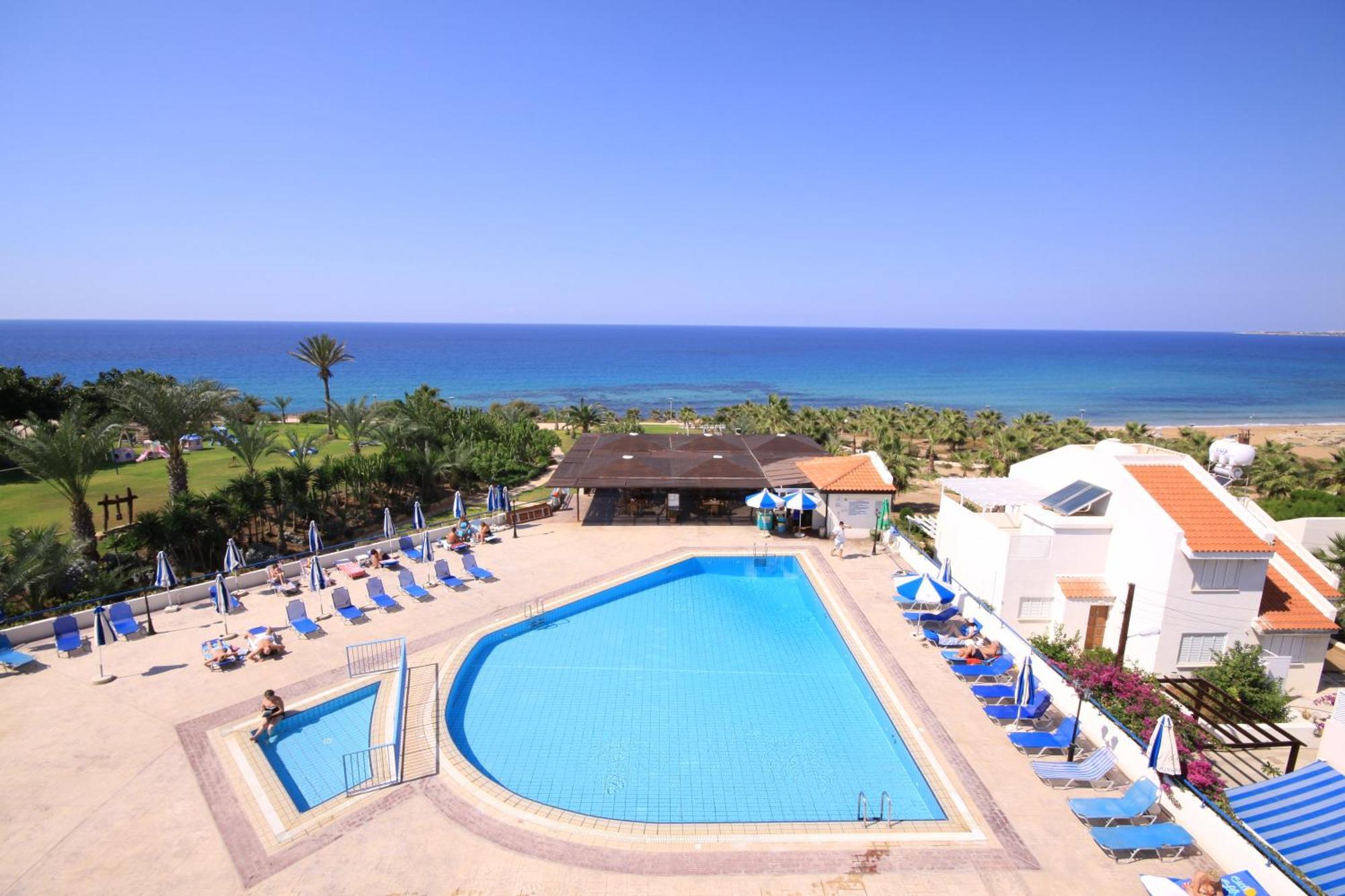 Helios Bay Hotel And Suites Klorakas Ngoại thất bức ảnh