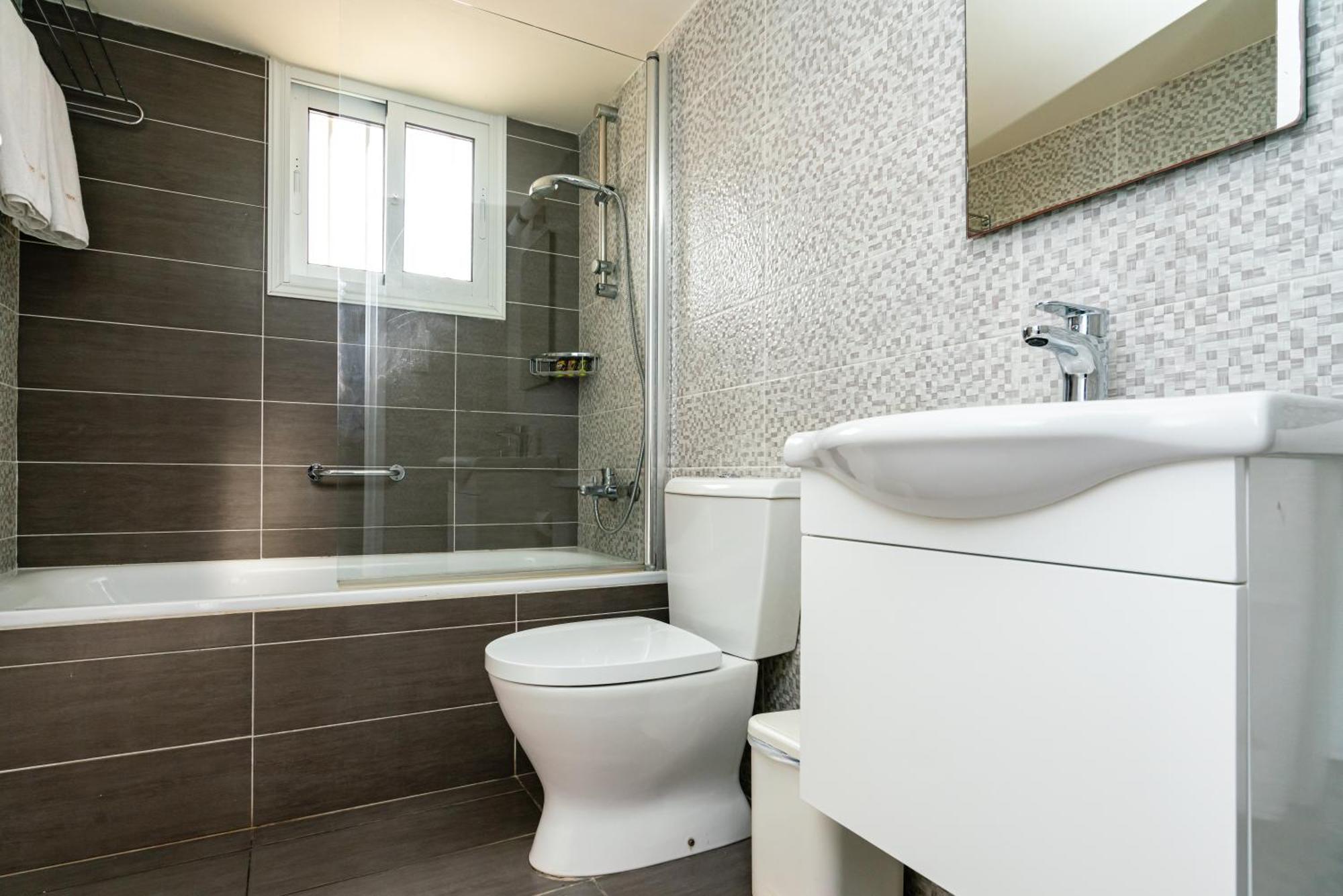 Helios Bay Hotel And Suites Klorakas Ngoại thất bức ảnh