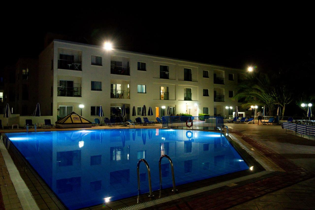 Helios Bay Hotel And Suites Klorakas Ngoại thất bức ảnh