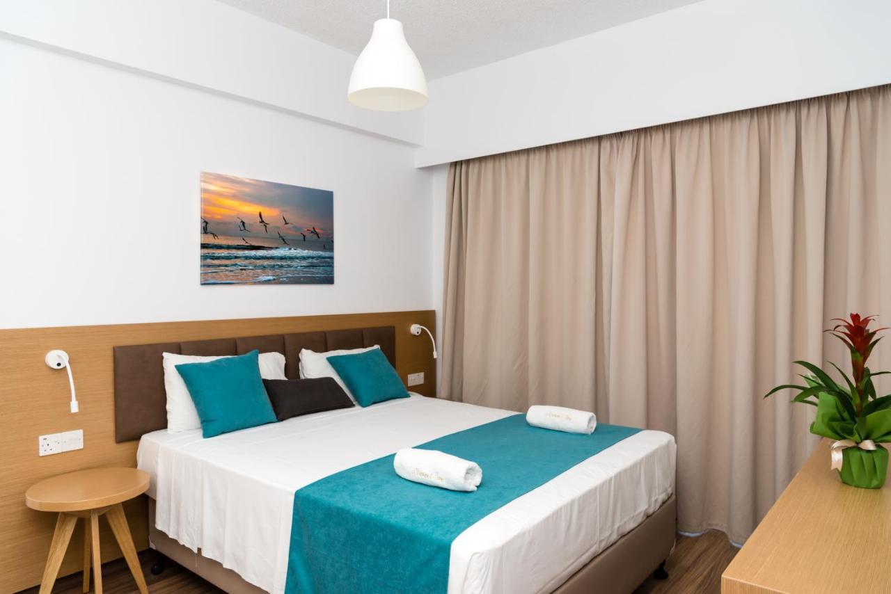Helios Bay Hotel And Suites Klorakas Ngoại thất bức ảnh
