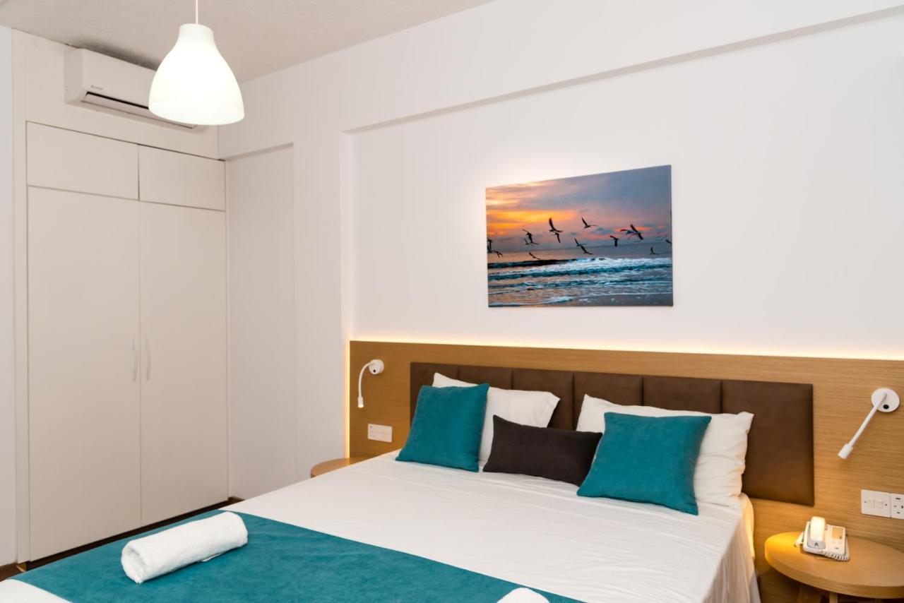 Helios Bay Hotel And Suites Klorakas Ngoại thất bức ảnh